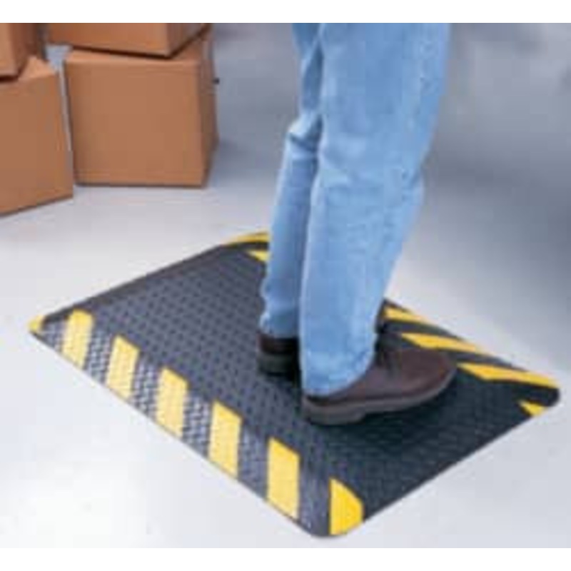 Wearwell 30 ft. Long x 2 ft. Wide x 15/16 Thick Dry Environment Heavy Duty Anti-Fatigue Matting Diamond-Plate Pattern, Black with Yellow Chevron Borders, Vinyl Surface with Nitrile Blend Base, Beveled on 4 Sides 414.1516230CHV – 05346903